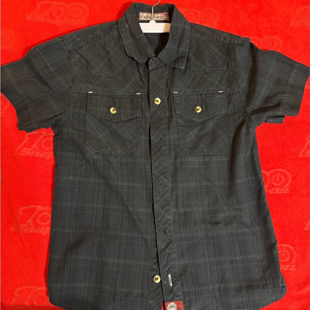 Boys Faded GEAR Short Sleeve Button up Shirt size 8
